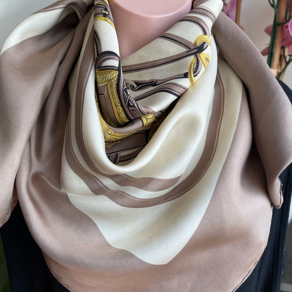 Hermès Brides de Gala Scarf - Picture 4 of 16